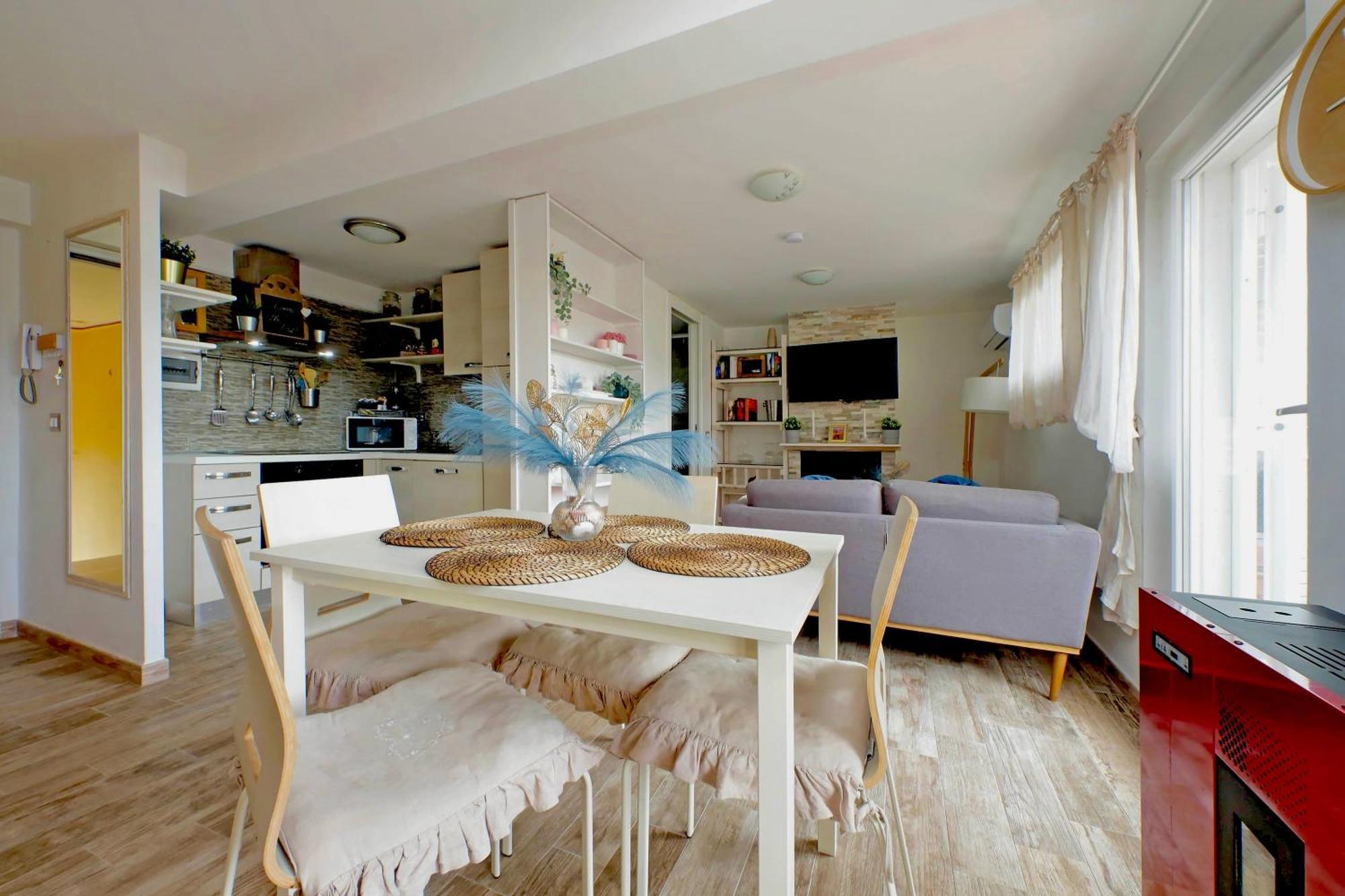The Attic Apartment Civitavecchia Exterior photo